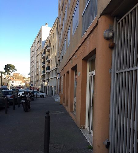 Bureaux en rez de chaussée à vendre proche du conseil général 13013 Marseille