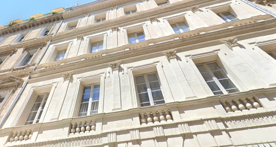 Bureau à louer dans un très bel immeuble haussmanien proche de castellane 13006 Marseille